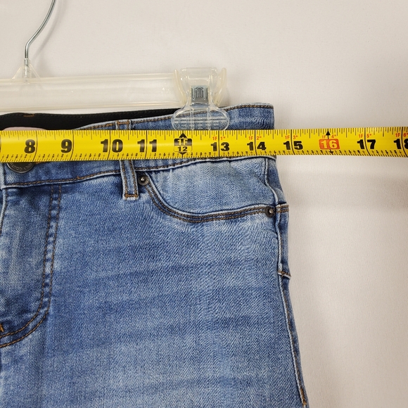 Juicy Couture Jegging - Inseam 22 Inches - Size 8 - Picture 11 of 13